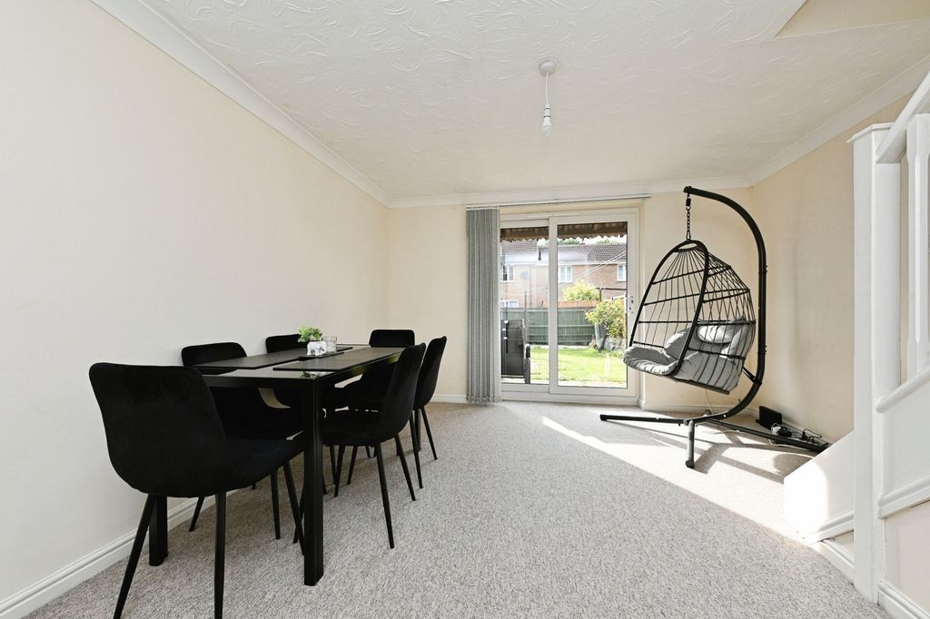 Property photo 3 of 17 Photo