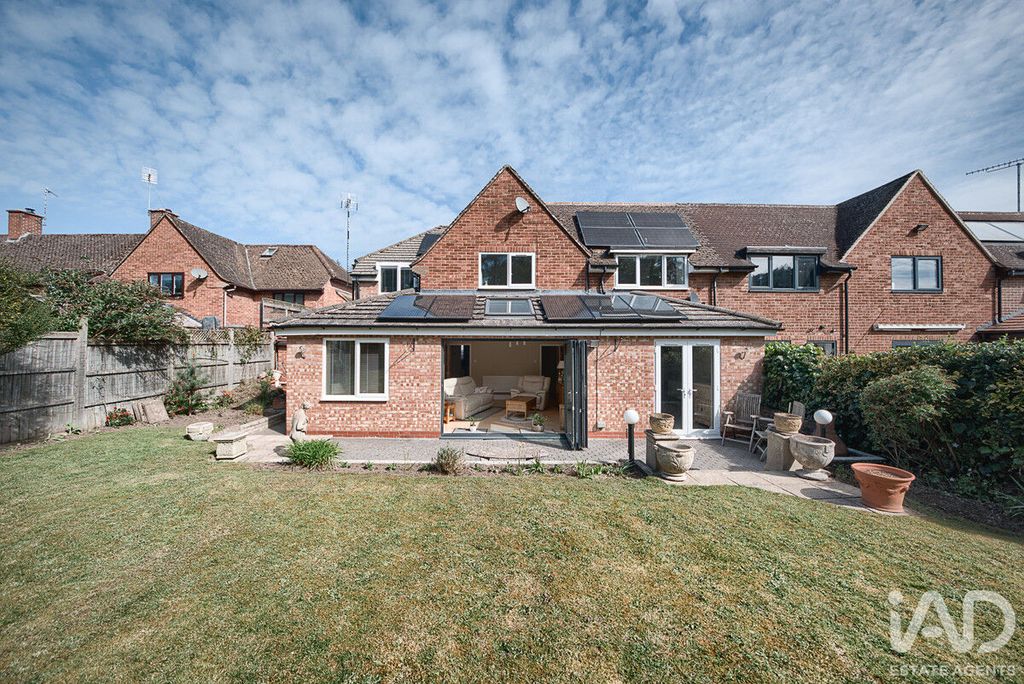 Property photo 1 of 37