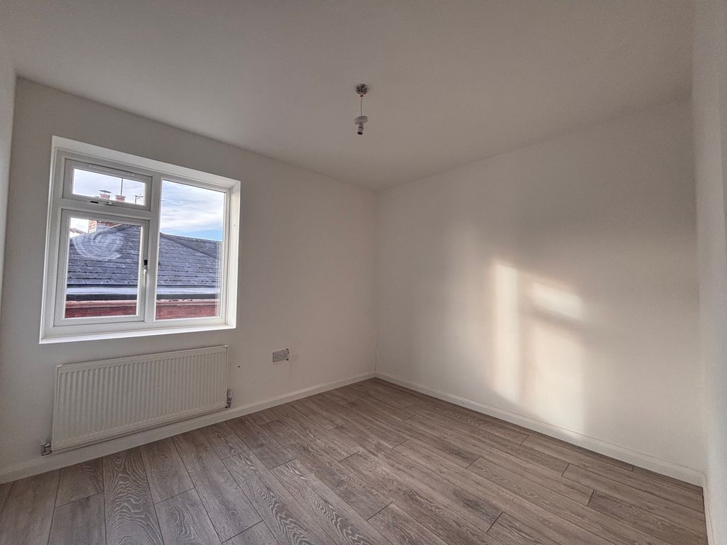 Property photo 3 of 4 Bedroom