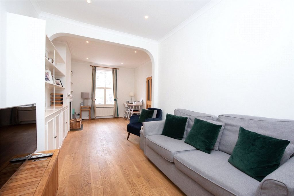 Property photo 2 of 10 Picture No. 04