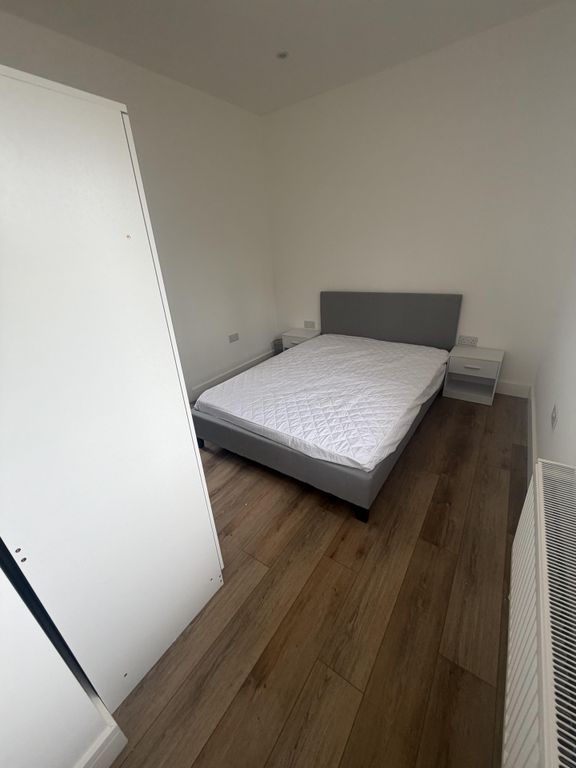 Property photo 1 of 6 Room 1