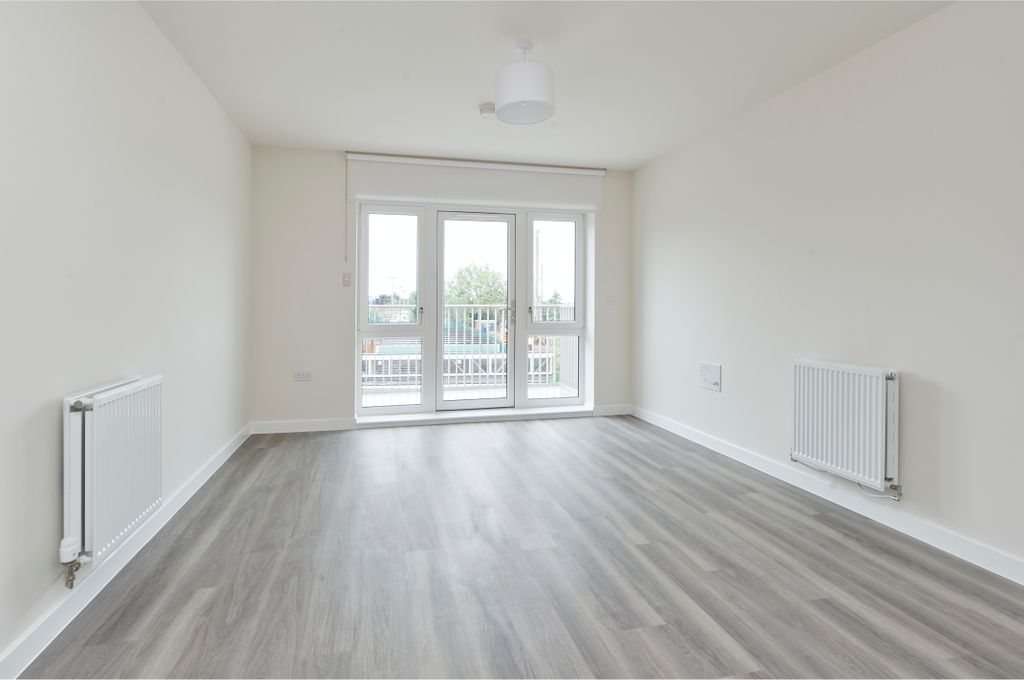 Property photo 1 of 15 Flat 14 Snowdrop Hse-4983
