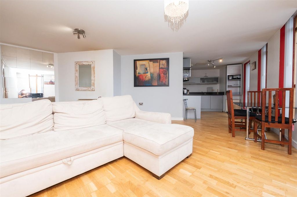 Property photo 2 of 7 Flat-406-5102-App-Bs1-3Ly-13.Jpg
