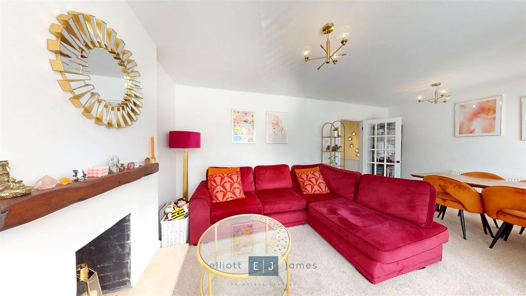 Property photo 3 of 16