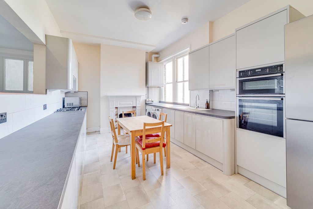 Property photo 2 of 11 Ndb08094_Enfused