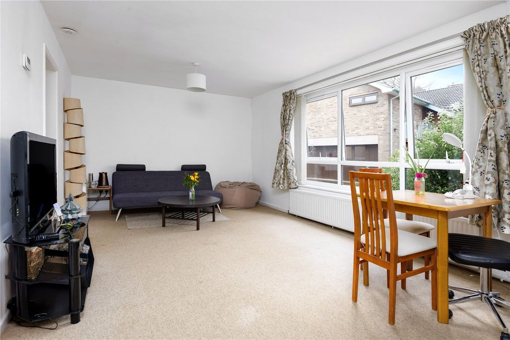 Property photo 2 of 17 Picture No. 04