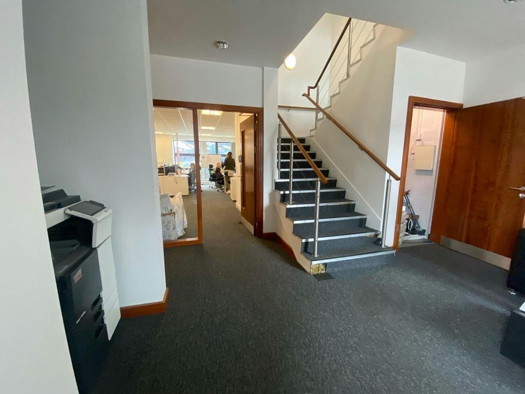 Property photo 3 of 4 Entrance Area.Jpg