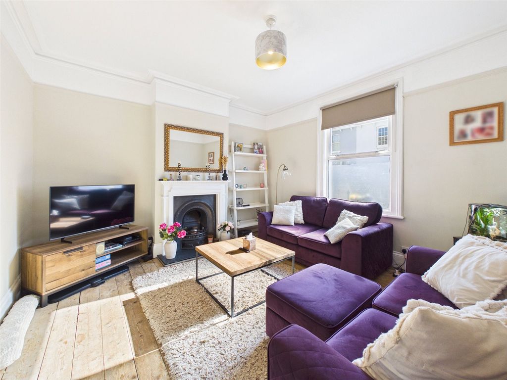 Property photo 2 of 19 Picture No. 03