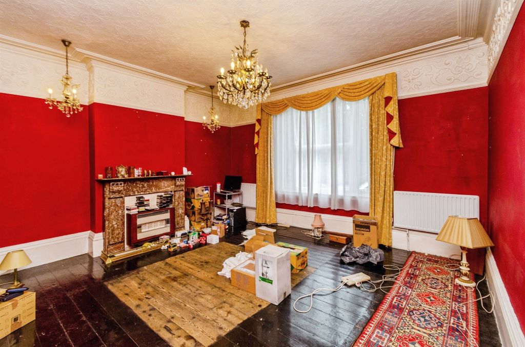 Property photo 2 of 17
