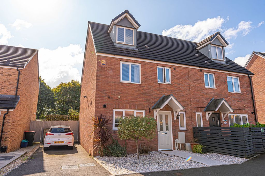 Property photo 1 of 37