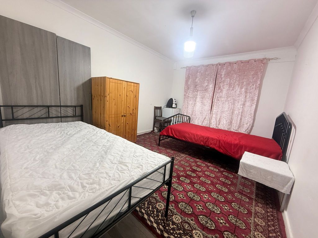 Property photo 2 of 5