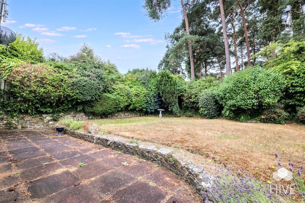 Property photo 3 of 24