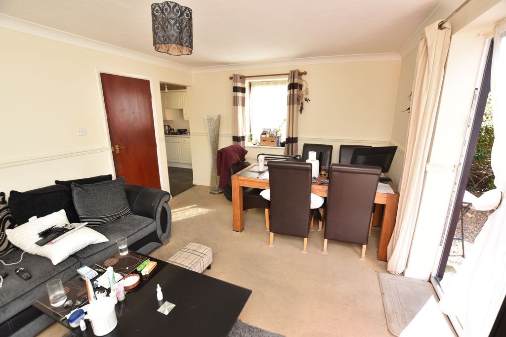 Property photo 3 of 8