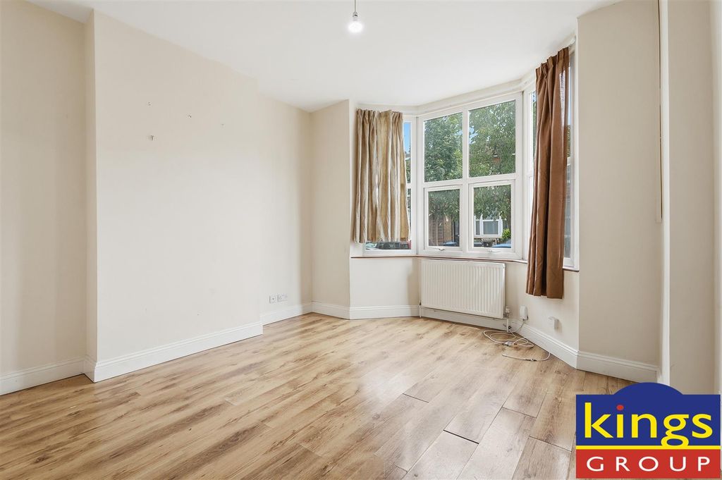 Property photo 2 of 20