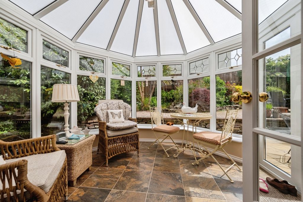 Property photo 3 of 15 Photo