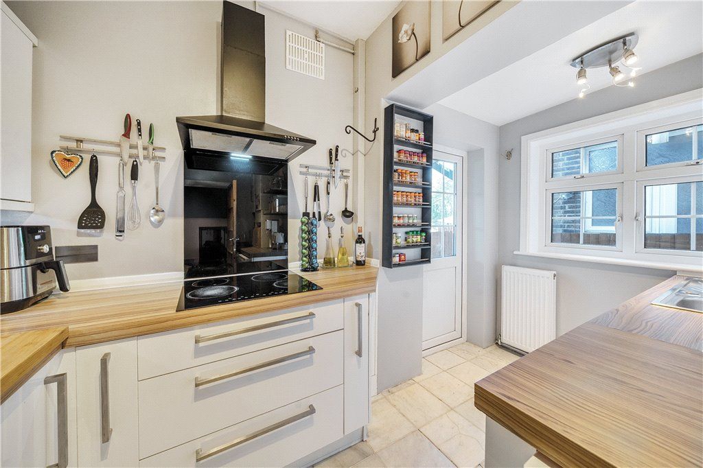 Property photo 3 of 13 Kitchen