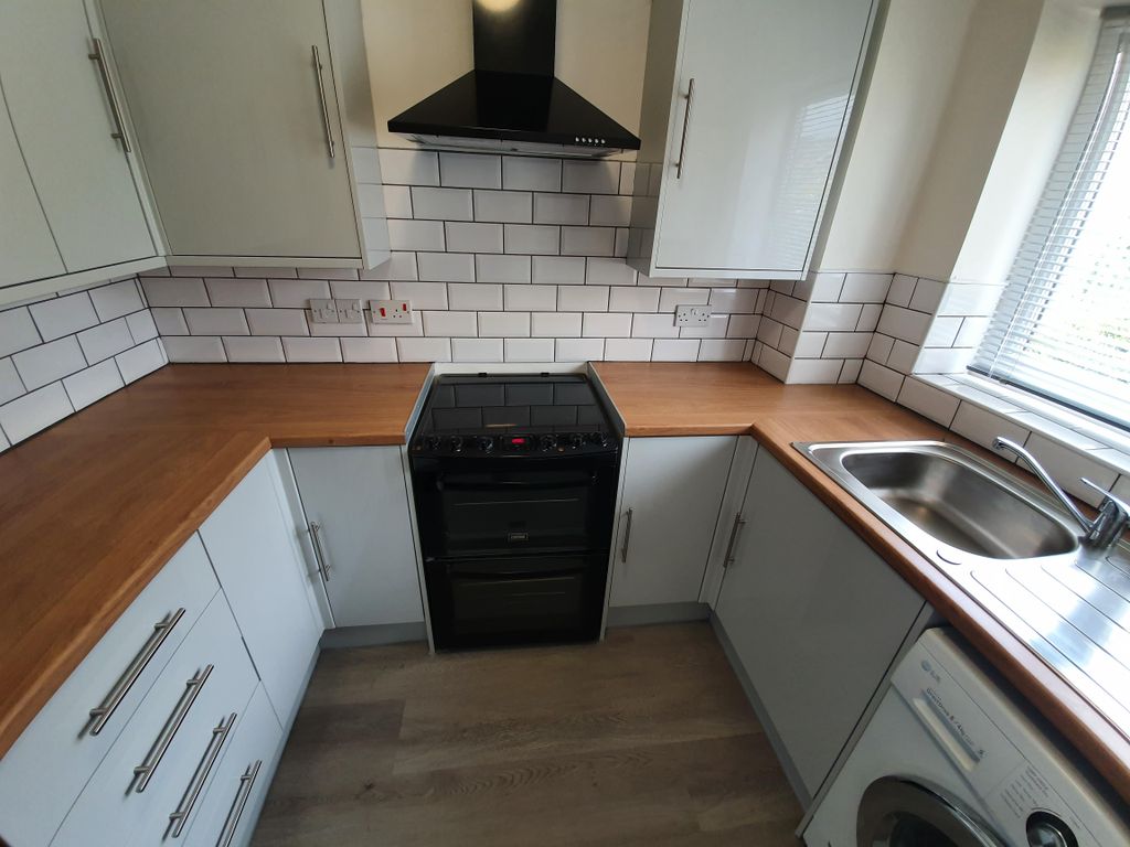 Property photo 2 of 15 Kitchen