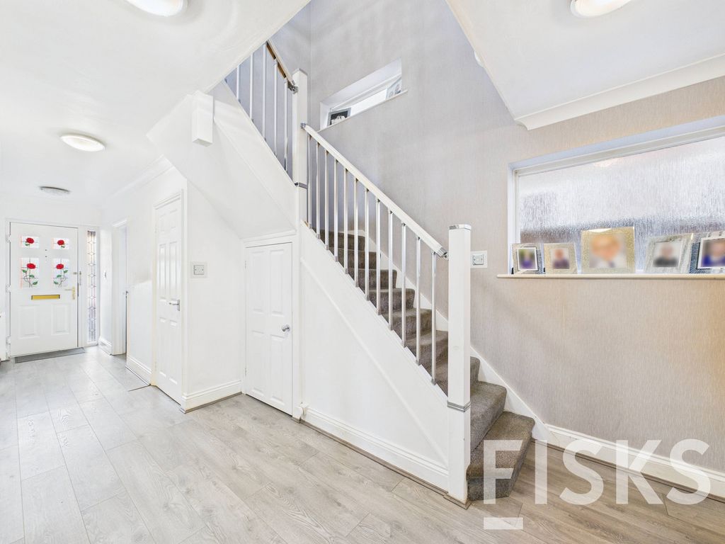 Property photo 2 of 24