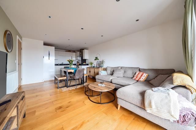 Additional image 16 of 2 bed flat for saleChatham House, Newbury RG14