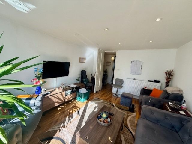 Property photo 2 of 19 4566472