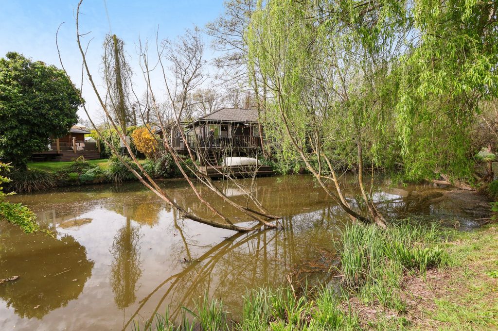 Property photo 2 of 14 Picture No. 12