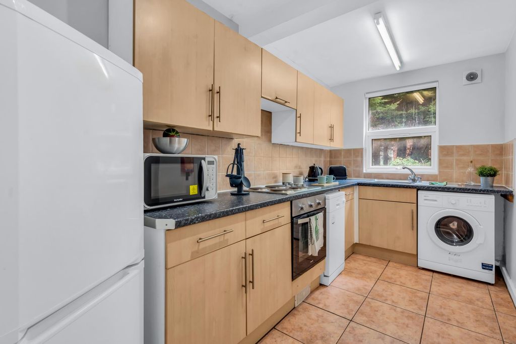 Property photo 3 of 9 Property Photo