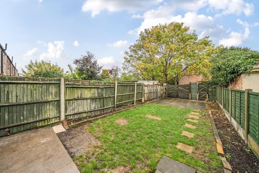 Property photo 2 of 19 1370783-4-68F6374E5Eca8.Jpg