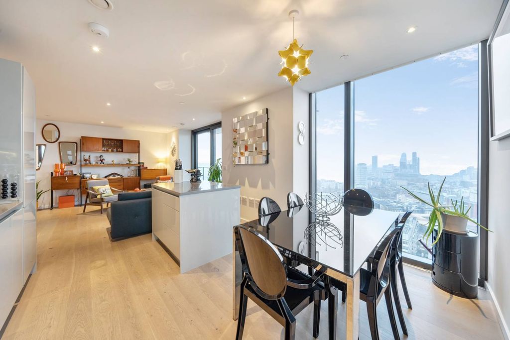 Property photo 3 of 22