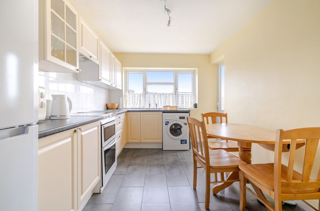 Property photo 1 of 19 1 - 1447073-10-69E280...