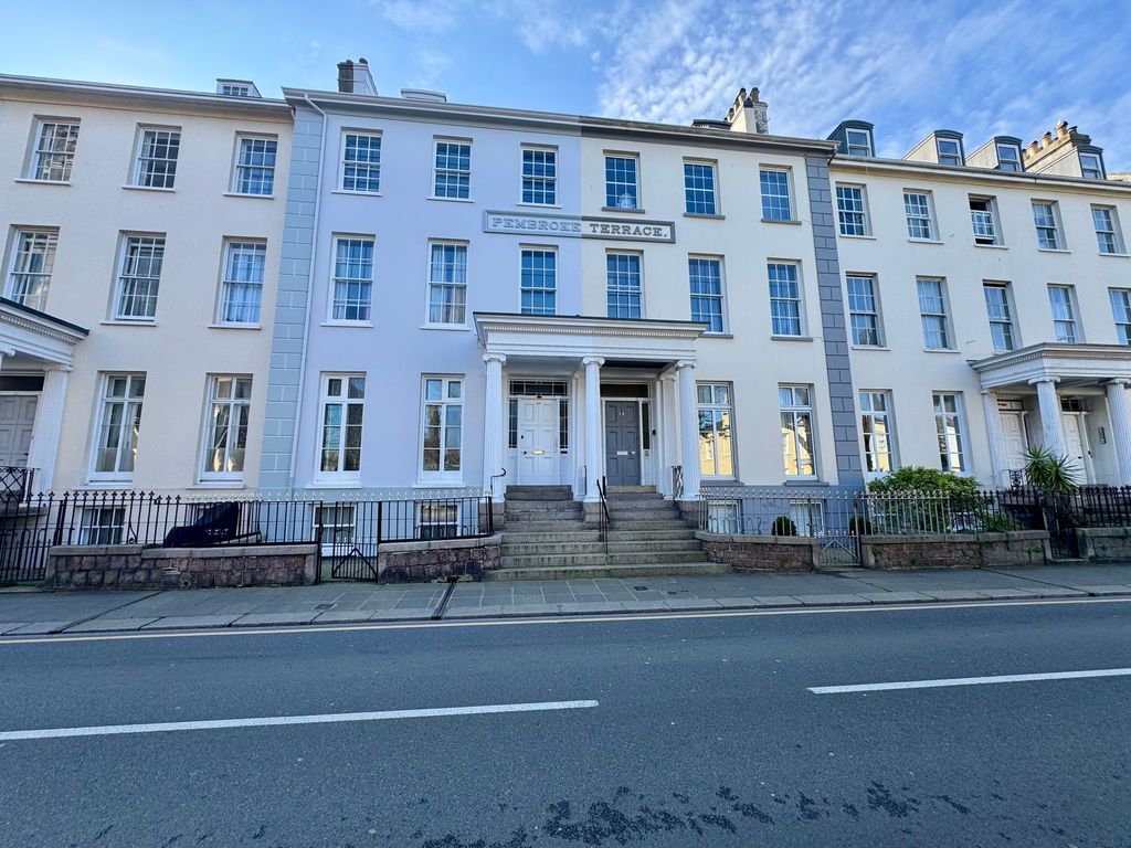 Property photo 1 of 6