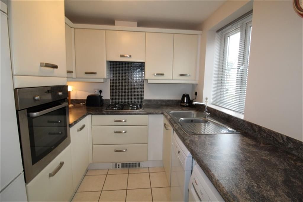 Property photo 3 of 15 Kitchen