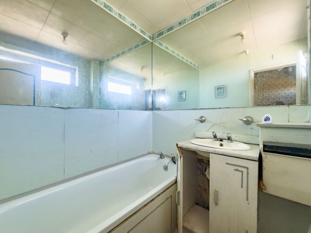 Property photo 3 of 4 Image 3