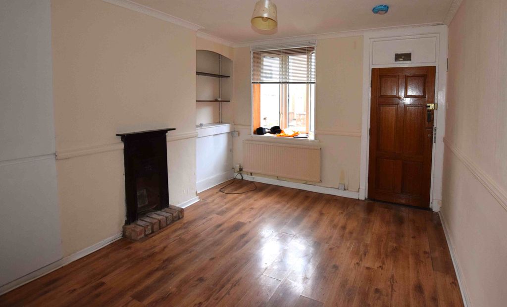 Property photo 2 of 7