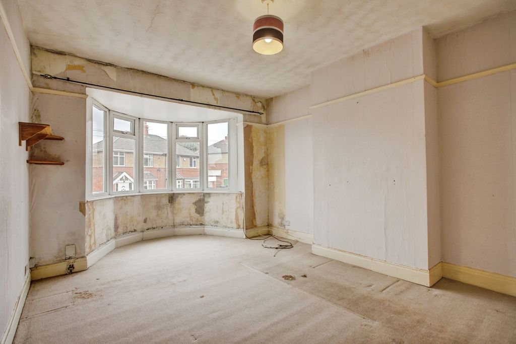 Property photo 2 of 10 Pbox-Img.Jpg