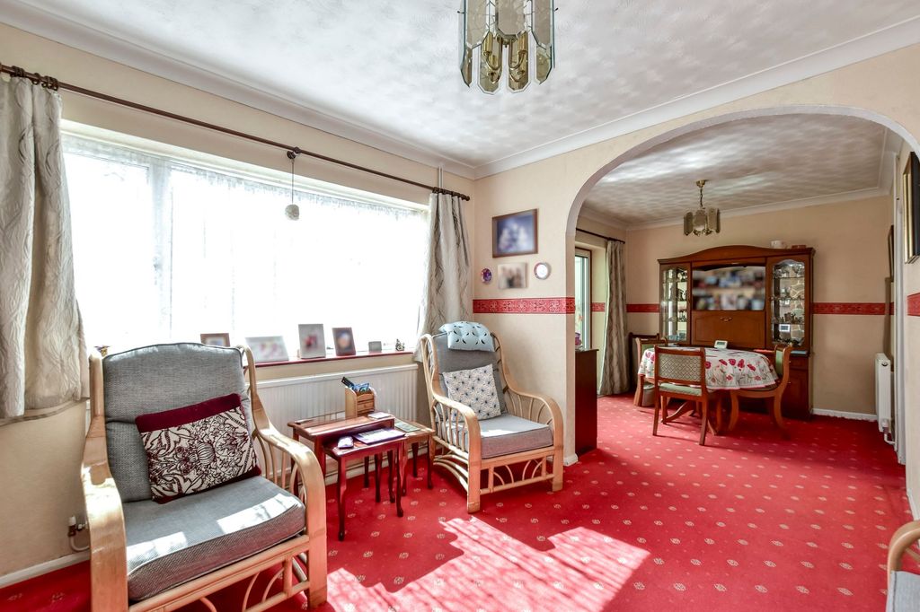 Property photo 3 of 18