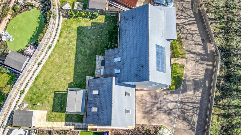 Mill Stream Rise, Leigh, Tonbridge TN11, 5 bed detached house for sale ...