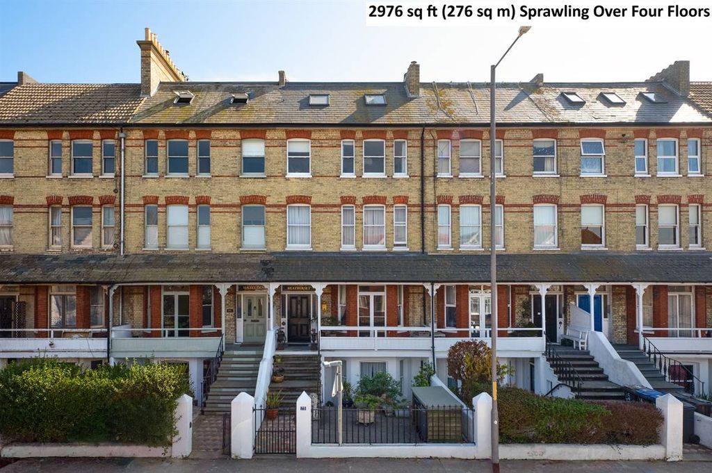 Property photo 1 of 40
