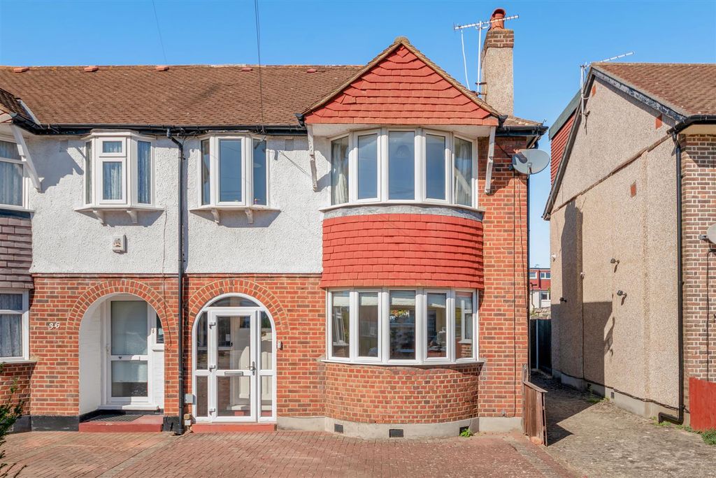 Property photo 1 of 12 Templecombe Way