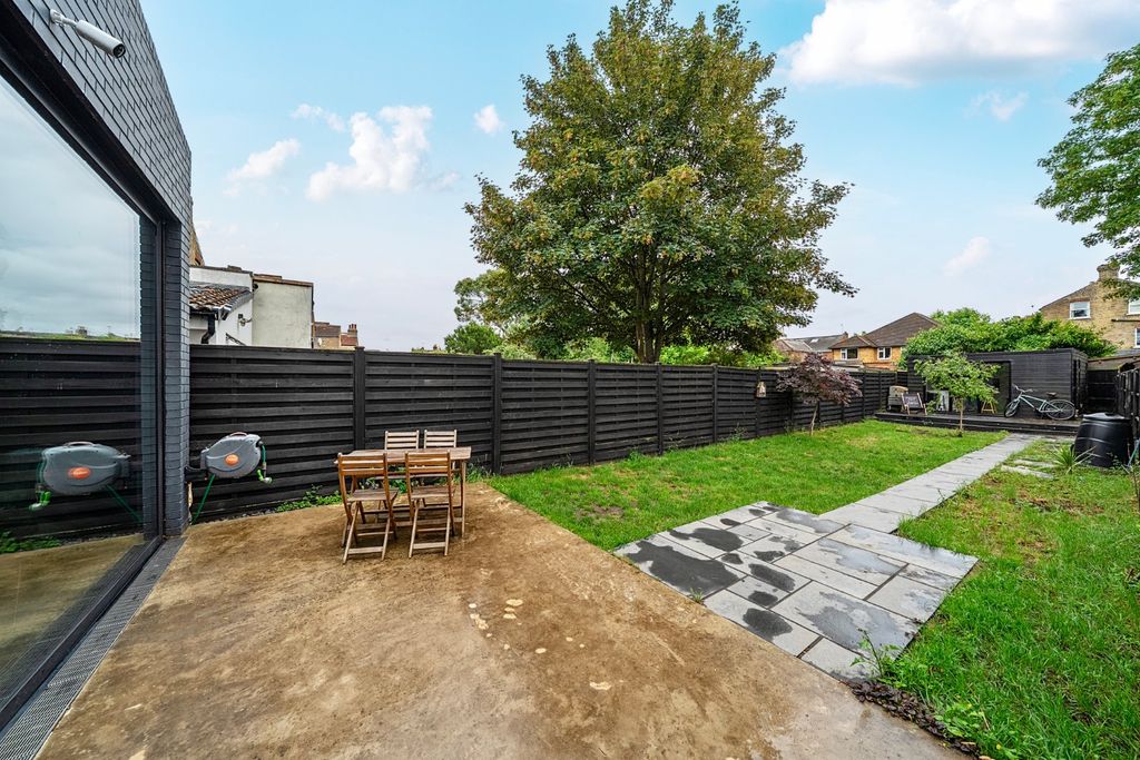 Property photo 2 of 15 Picture No. 06