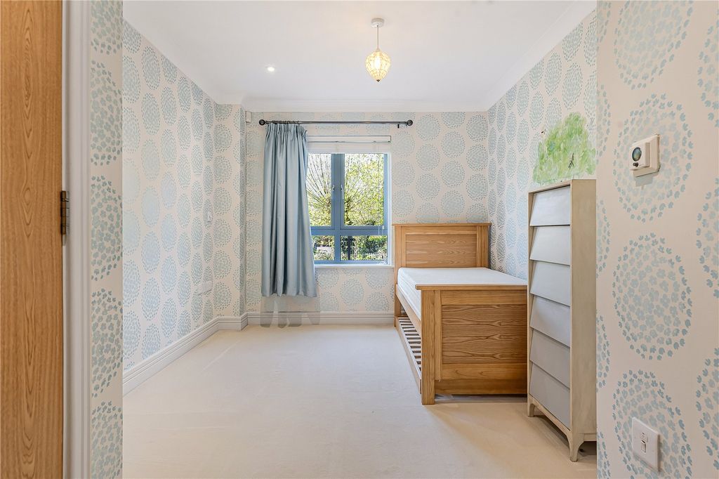 Additional image 10 of 3 bed flat for saleWalton Well Road, Waterfront OX2