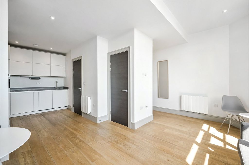 Property photo 3 of 9 Picture No. 04