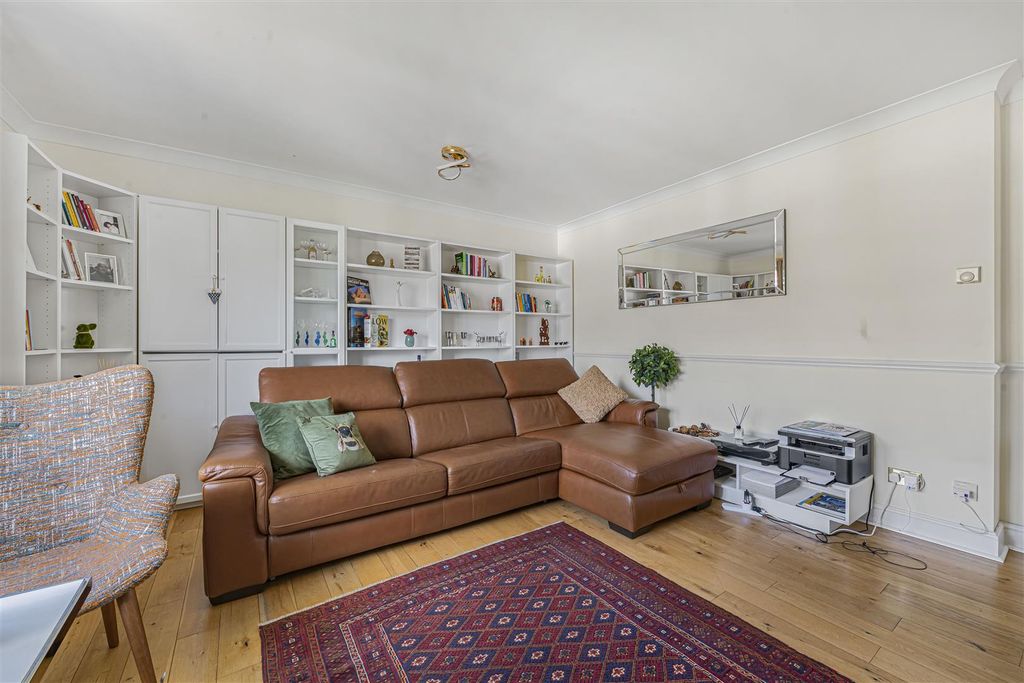 Property photo 3 of 13