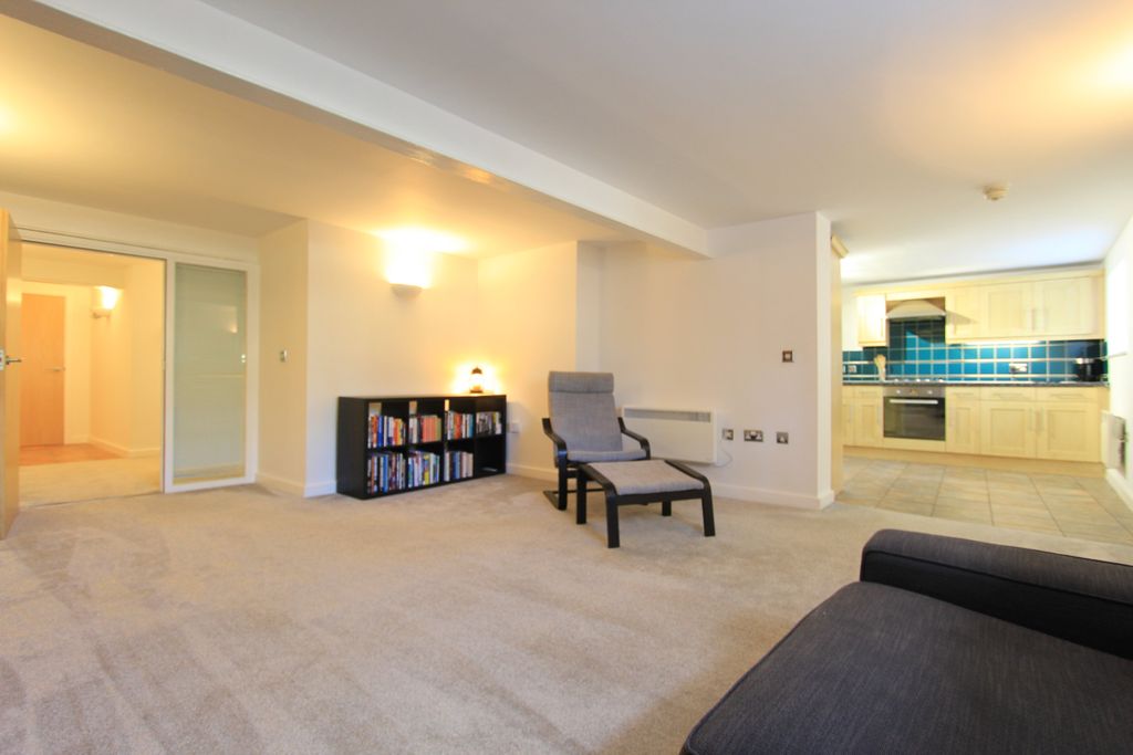 Property photo 2 of 10 B