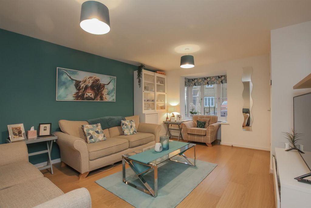 Property photo 2 of 14 Lounge.Jpg