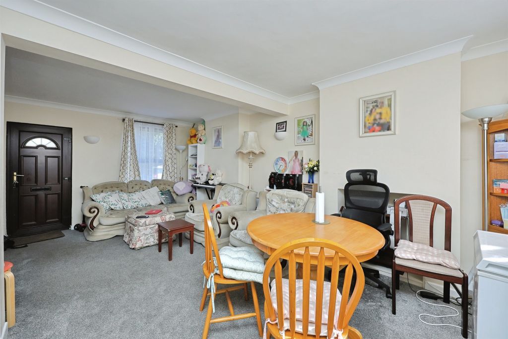 Property photo 3 of 11