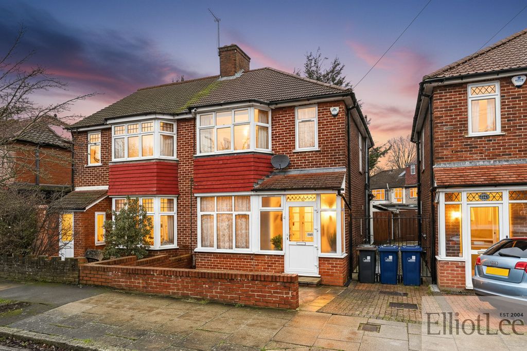 Property photo 1 of 11