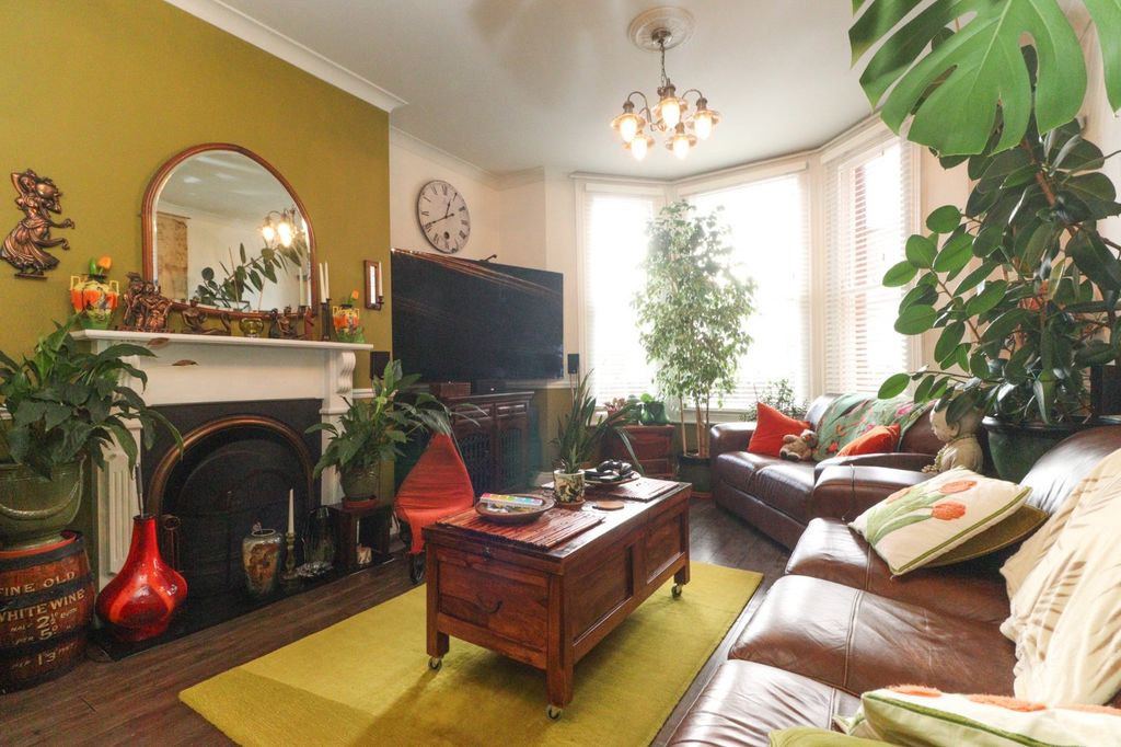 Property photo 2 of 15 Picture 2