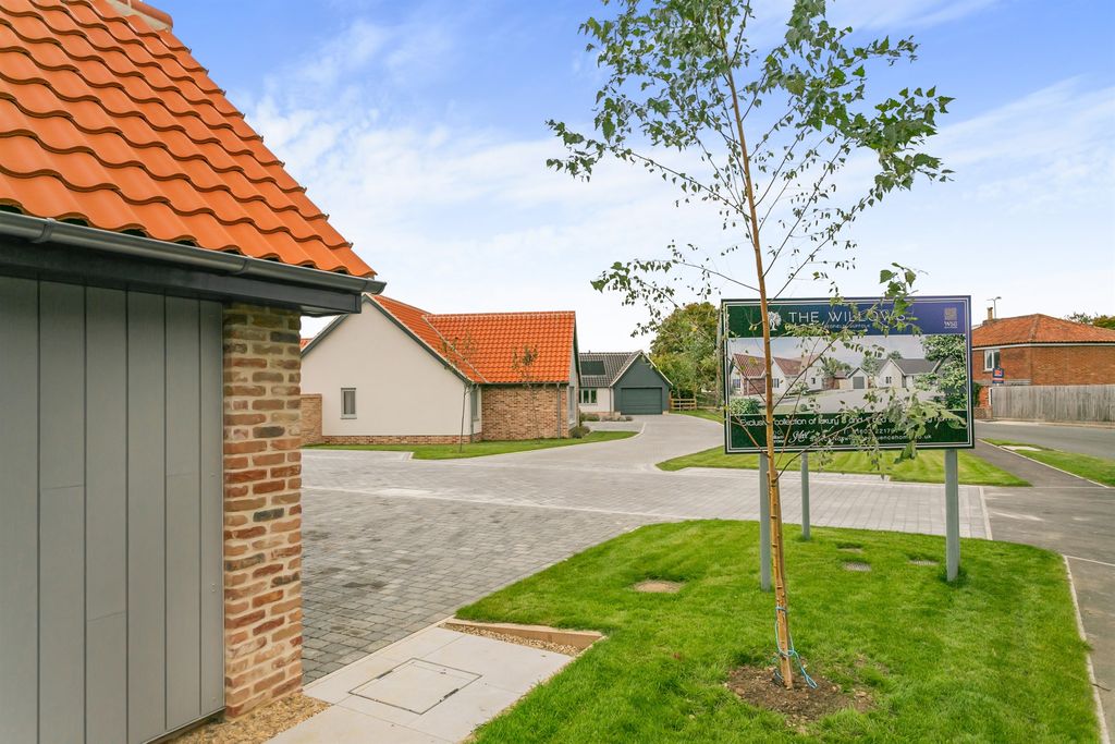 Property photo 2 of 15