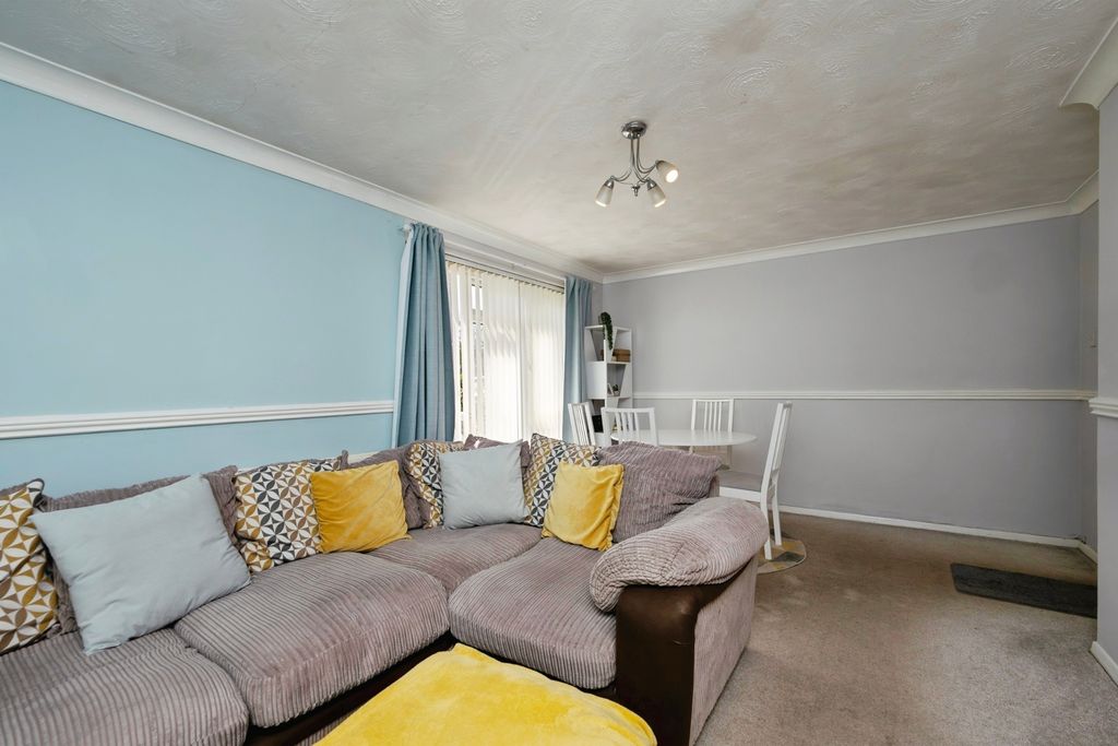 Property photo 2 of 10 Photo