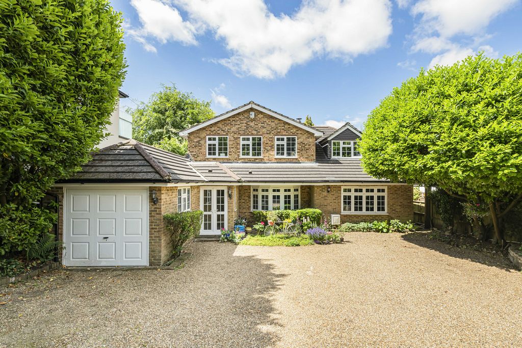 Property photo 1 of 39